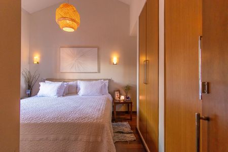 Casa de condomínio para alugar com 220m², 3 quartos e 2 vagas Casa de condomínio para alugar com 220m², 3 quartos e 2 vagasQuarto 1 - Suíte