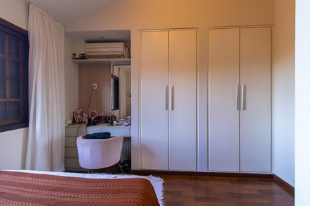 Casa de condomínio para alugar com 220m², 3 quartos e 2 vagas Casa de condomínio para alugar com 220m², 3 quartos e 2 vagasQuarto 3