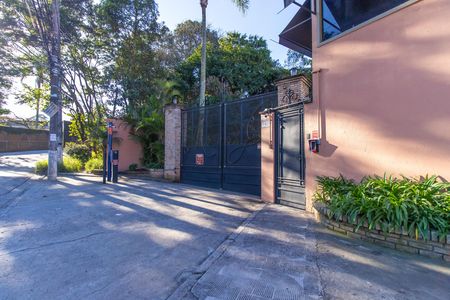 Casa de condomínio para alugar com 220m², 3 quartos e 2 vagas Casa de condomínio para alugar com 220m², 3 quartos e 2 vagasFachada do condomínio
