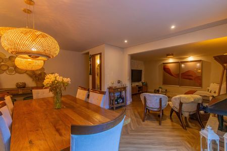 Casa de condomínio para alugar com 220m², 3 quartos e 2 vagas Casa de condomínio para alugar com 220m², 3 quartos e 2 vagasSala andar inferior