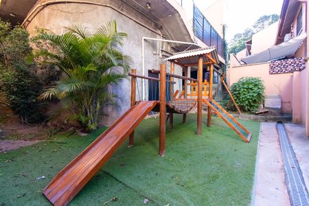 Casa de condomínio para alugar com 220m², 3 quartos e 2 vagas Casa de condomínio para alugar com 220m², 3 quartos e 2 vagasÁrea comum - Playground