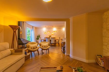 Casa de condomínio para alugar com 220m², 3 quartos e 2 vagas Casa de condomínio para alugar com 220m², 3 quartos e 2 vagasSala andar inferior