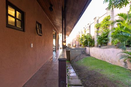 Casa de condomínio para alugar com 220m², 3 quartos e 2 vagas Casa de condomínio para alugar com 220m², 3 quartos e 2 vagasÁrea comum