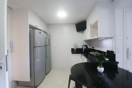 Apartamento para alugar com 210m², 3 quartos e 1 vagaCozinha