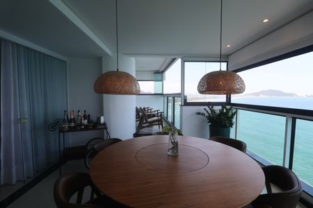 Apartamento para alugar com 210m², 3 quartos e 1 vagaVaranda