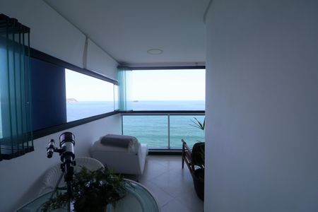 Apartamento para alugar com 210m², 3 quartos e 1 vagaVaranda