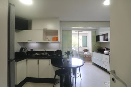 Apartamento para alugar com 210m², 3 quartos e 1 vagaCozinha