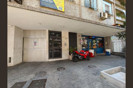 Apartamento à venda com 70m², 3 quartos e 1 vagaFachada e portaria