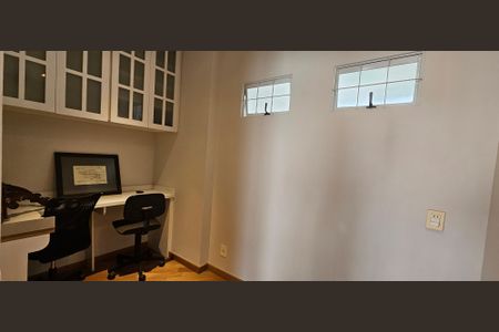 Apartamento para alugar com 117m², 4 quartos e 2 vagas