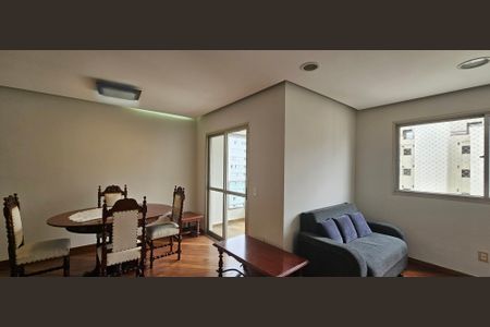 Apartamento para alugar com 117m², 4 quartos e 2 vagas