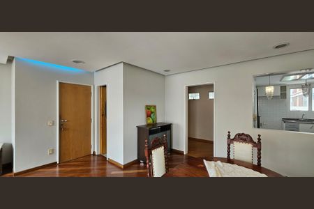 Apartamento para alugar com 117m², 4 quartos e 2 vagas