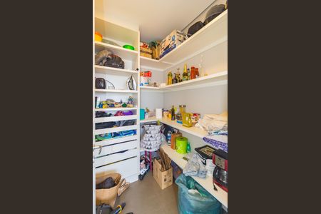 Apartamento à venda com 273m², 4 quartos e 4 vagasDespensa - Área de Serviço