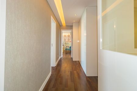 Apartamento à venda com 273m², 4 quartos e 4 vagasCorredor