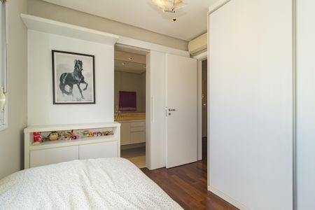 Apartamento à venda com 273m², 4 quartos e 4 vagasSuíte 2
