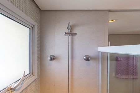 Apartamento à venda com 273m², 4 quartos e 4 vagasDetalhe Banheiro - Suíte 2