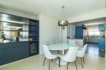 Apartamento à venda com 273m², 4 quartos e 4 vagasSala de Jantar