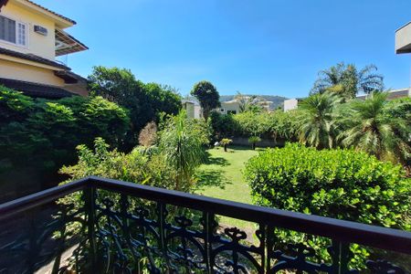 Casa de condomínio para alugar com 350m², 3 quartos e 2 vagas Casa de condomínio para alugar com 350m², 3 quartos e 2 vagasSuíte 1