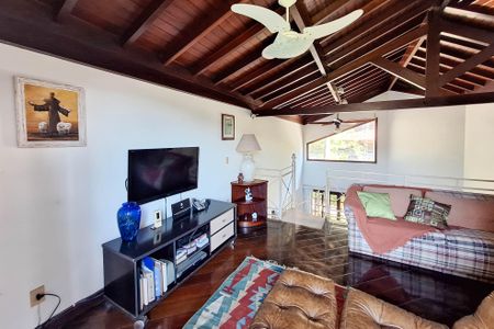 Casa de condomínio para alugar com 350m², 3 quartos e 2 vagas Casa de condomínio para alugar com 350m², 3 quartos e 2 vagasSala 2