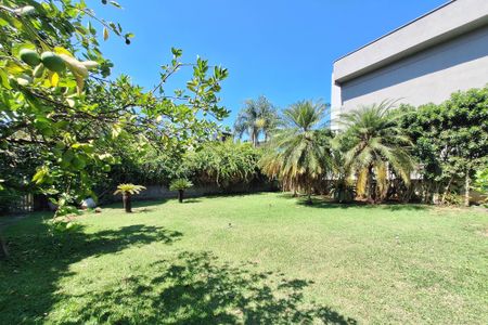 Casa de condomínio para alugar com 350m², 3 quartos e 2 vagas Casa de condomínio para alugar com 350m², 3 quartos e 2 vagasQuintal