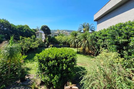 Casa de condomínio para alugar com 350m², 3 quartos e 2 vagas Casa de condomínio para alugar com 350m², 3 quartos e 2 vagasSuíte 2