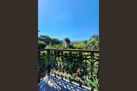 Casa de condomínio para alugar com 350m², 3 quartos e 2 vagas Casa de condomínio para alugar com 350m², 3 quartos e 2 vagasSuíte 2