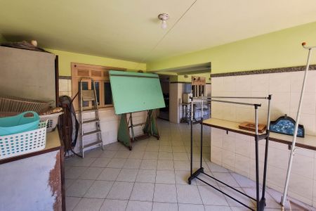 Casa de condomínio para alugar com 350m², 3 quartos e 2 vagas Casa de condomínio para alugar com 350m², 3 quartos e 2 vagasÁrea de Serviço