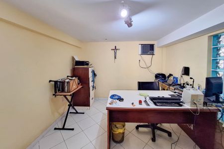 Casa de condomínio para alugar com 350m², 3 quartos e 2 vagas Casa de condomínio para alugar com 350m², 3 quartos e 2 vagasEscritório 2