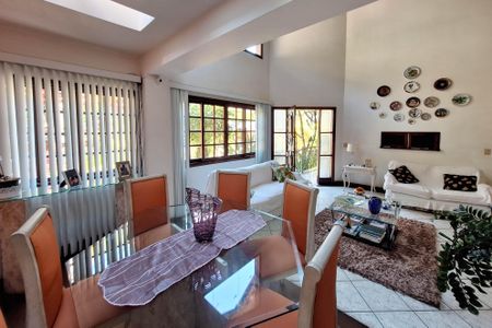 Casa de condomínio para alugar com 350m², 3 quartos e 2 vagas Casa de condomínio para alugar com 350m², 3 quartos e 2 vagasSala 1