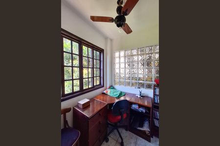 Casa de condomínio para alugar com 350m², 3 quartos e 2 vagas Casa de condomínio para alugar com 350m², 3 quartos e 2 vagasSuíte 2