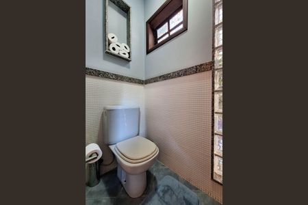 Casa de condomínio para alugar com 350m², 3 quartos e 2 vagas Casa de condomínio para alugar com 350m², 3 quartos e 2 vagasLavabo