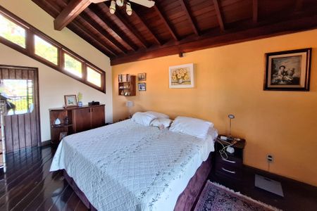 Casa de condomínio para alugar com 350m², 3 quartos e 2 vagas Casa de condomínio para alugar com 350m², 3 quartos e 2 vagasSuíte 3