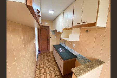 Apartamento à venda com 75m², 2 quartos e 1 vaga Apartamento à venda com 75m², 2 quartos e 1 vagaCozinha e Área de Serviço