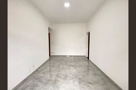 Apartamento à venda com 75m², 2 quartos e 1 vaga Apartamento à venda com 75m², 2 quartos e 1 vagaSala