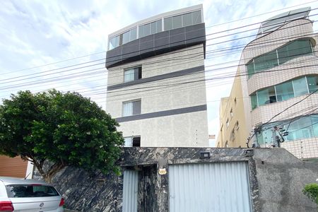 Apartamento à venda com 90m², 4 quartos e 2 vagasFachada