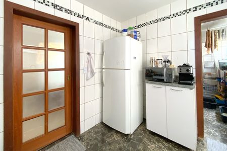 Apartamento à venda com 90m², 4 quartos e 2 vagasCozinha