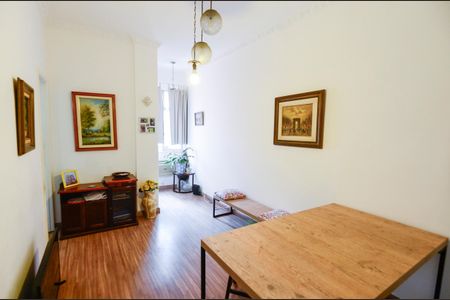 Apartamento à venda com 45m², 1 quarto e 1 vagaSala