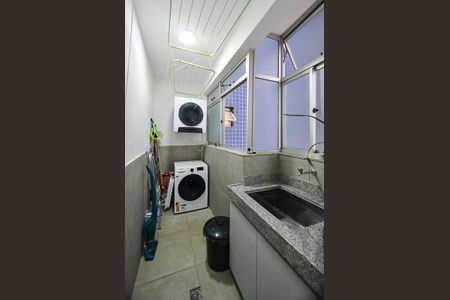 Apartamento à venda com 74m², 2 quartos e 1 vagaÁrea de Serviço