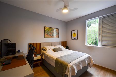 Apartamento à venda com 74m², 2 quartos e 1 vagaQuarto 2