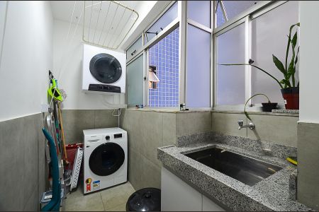 Apartamento à venda com 74m², 2 quartos e 1 vagaÁrea de Serviço