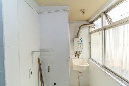 Apartamento para alugar com 50m², 2 quartos e sem vaga Apartamento para alugar com 50m², 2 quartos e sem vagaCozinha e Área de Serviço