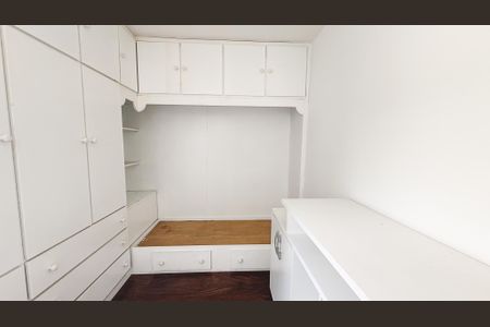 Quarto 2 de apartamento para alugar com 2 quartos, 50m² em Parque Peruche, São Paulo