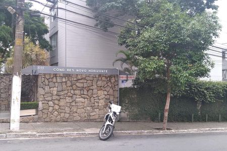 Apartamento para alugar com 50m², 2 quartos e 1 vaga Apartamento para alugar com 50m², 2 quartos e 1 vagaFachada