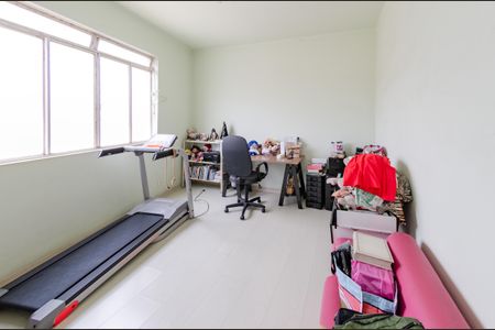 Apartamento para alugar com 103m², 3 quartos e sem vagaQuarto 2