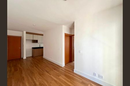 Apartamento à venda com 55m², 2 quartos e 1 vaga Apartamento à venda com 55m², 2 quartos e 1 vagaSala