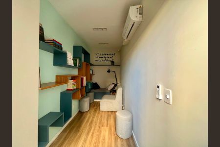 Apartamento à venda com 55m², 2 quartos e 1 vaga Apartamento à venda com 55m², 2 quartos e 1 vagaÁrea comum - Sala de leitura