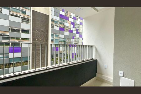 Varanda de kitnet/studio à venda com 1 quarto, 22m² em Pinheiros, São Paulo