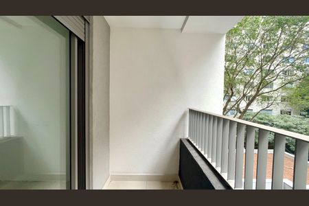 Varanda de kitnet/studio à venda com 1 quarto, 22m² em Pinheiros, São Paulo