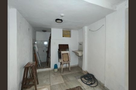 Casa à venda com 140m², 6 quartos e 1 vagaÁrea de Serviço