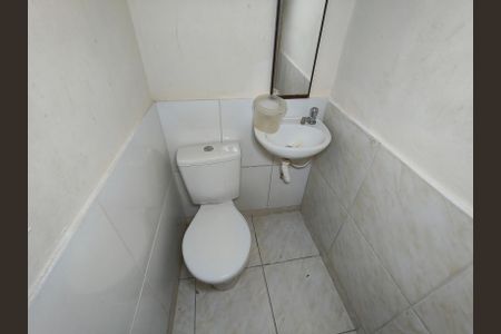 Casa à venda com 140m², 6 quartos e 1 vagaBanheiro