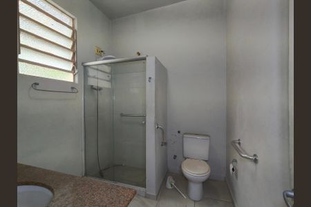Casa à venda com 140m², 6 quartos e 1 vagaBanheiro Corredor